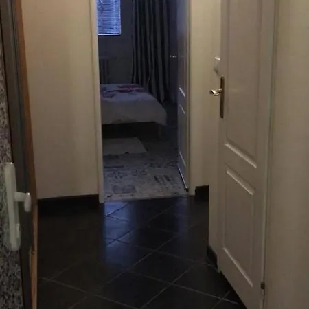 Modern Comfortable Flat Near The Underground * Prague